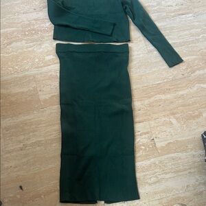 Chic Forest Green Ribbed Maxi Skirt
